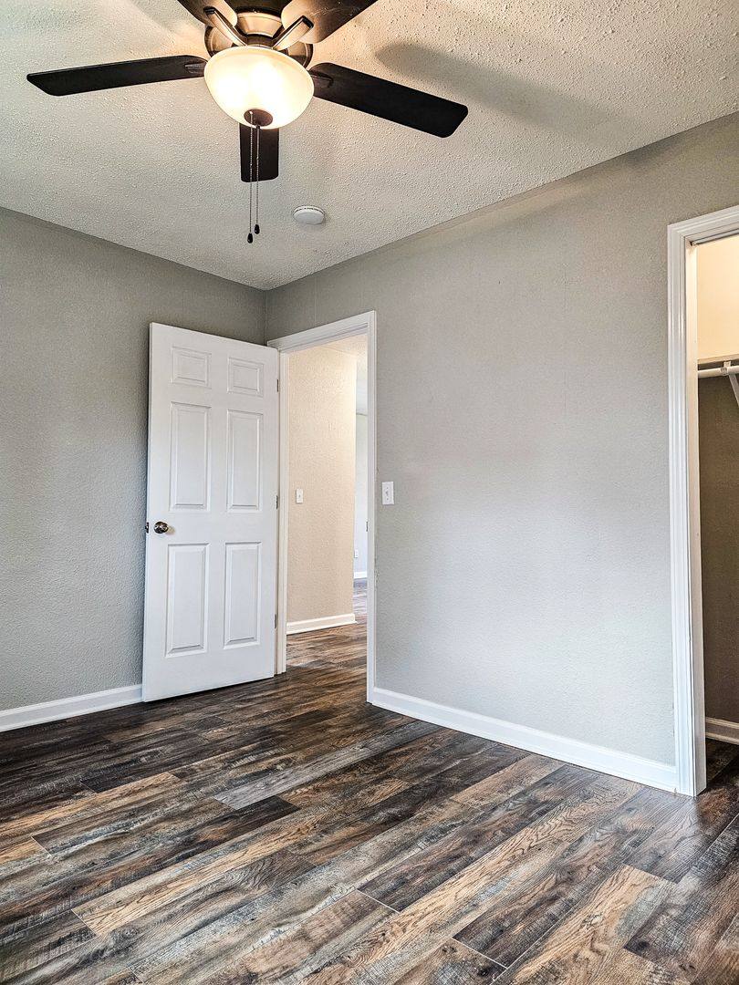 Apartment for rent at 1705 & 1707 Dodson St, Murray, KY 42071