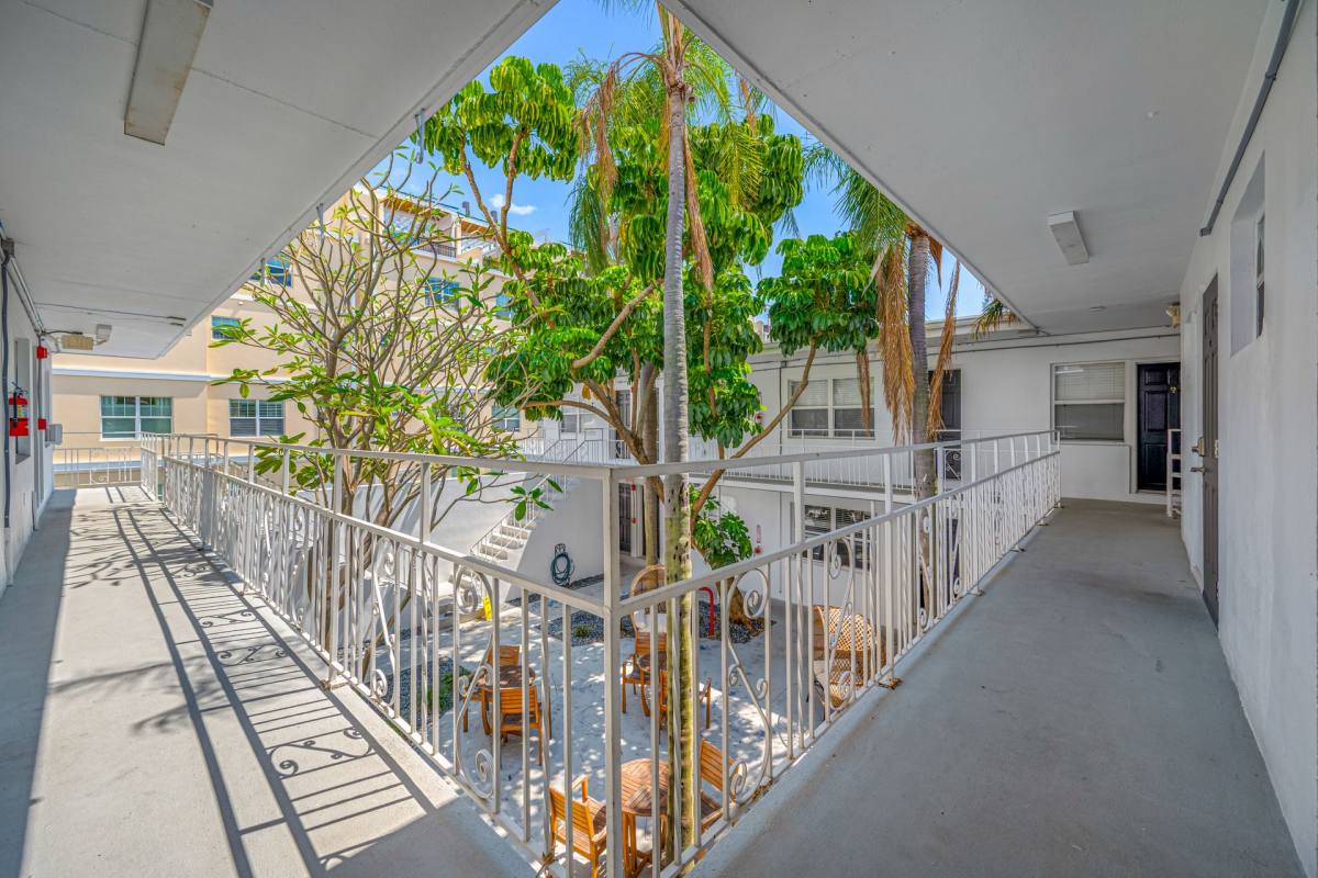 Apartment for rent at 425 2nd St N, Saint Petersburg, FL 33701