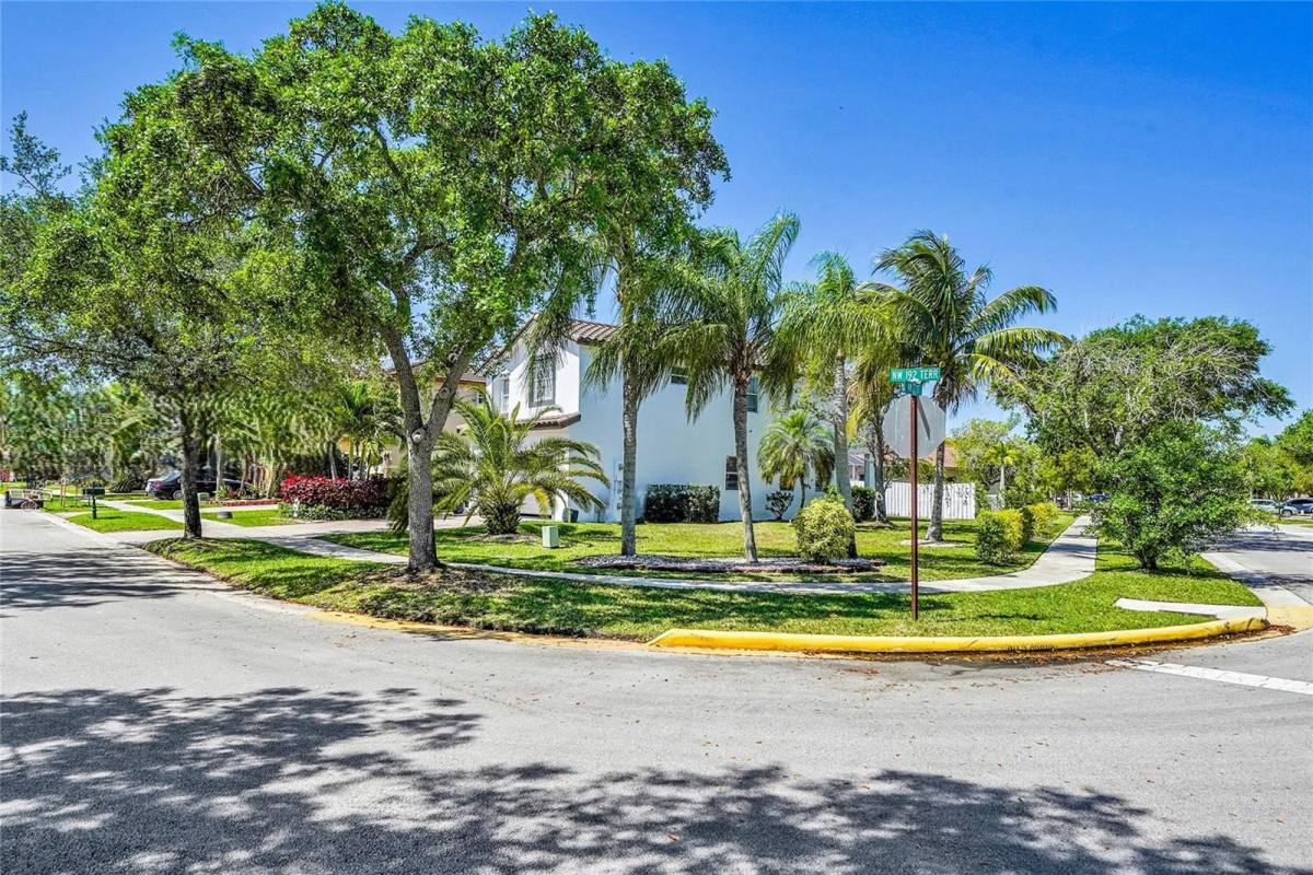 House for rent at 1298 NW 192nd Terrace, Hollywood, FL 33029