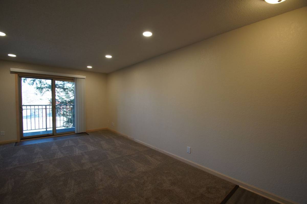 Apartment for rent at 1260 Larpenteur Ave W, Saint Paul, MN 55113