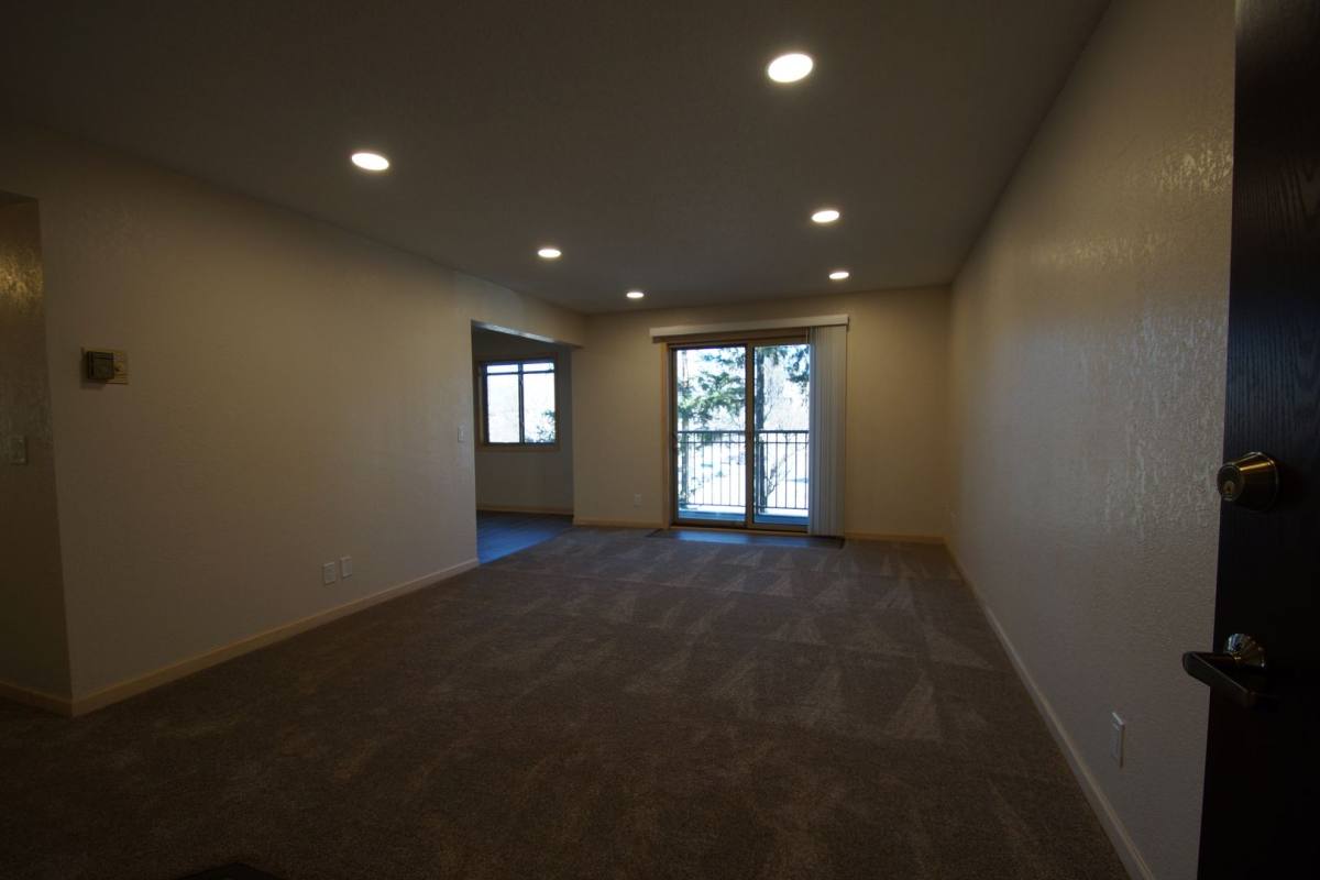 Apartment for rent at 1260 Larpenteur Ave W, Saint Paul, MN 55113