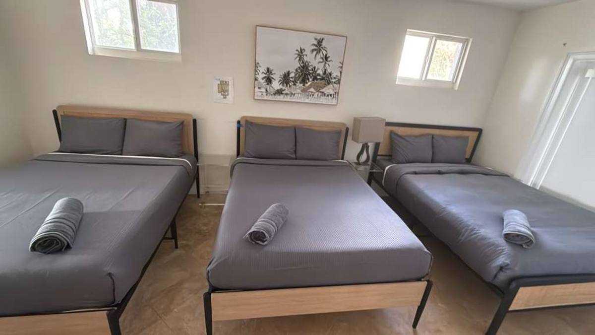 Apartment for rent at 1110 NE 119 Th St, Miami, FL 33131