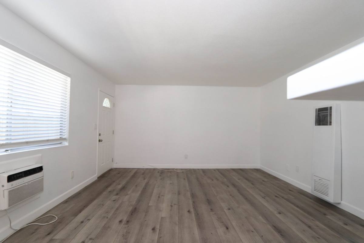 Apartment for rent at 460 Vista Ave, Pasadena, CA 91107