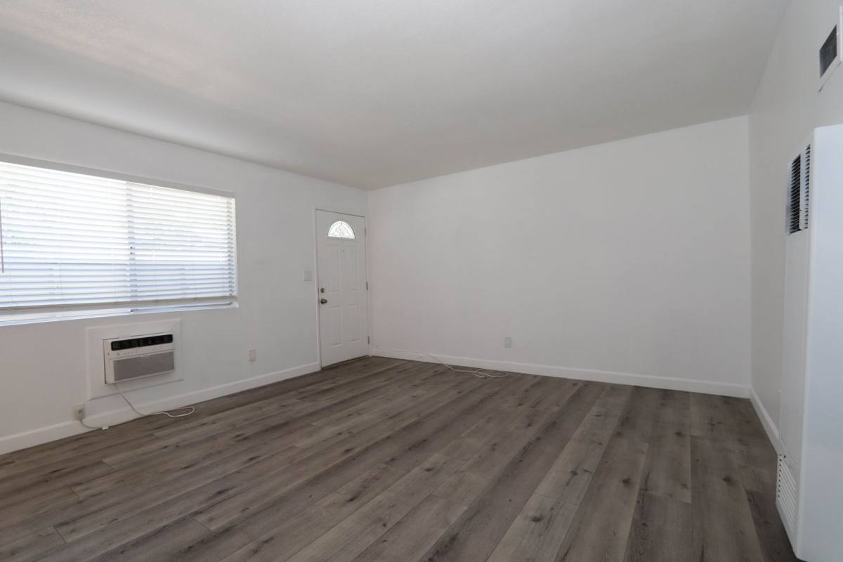 Apartment for rent at 460 Vista Ave, Pasadena, CA 91107