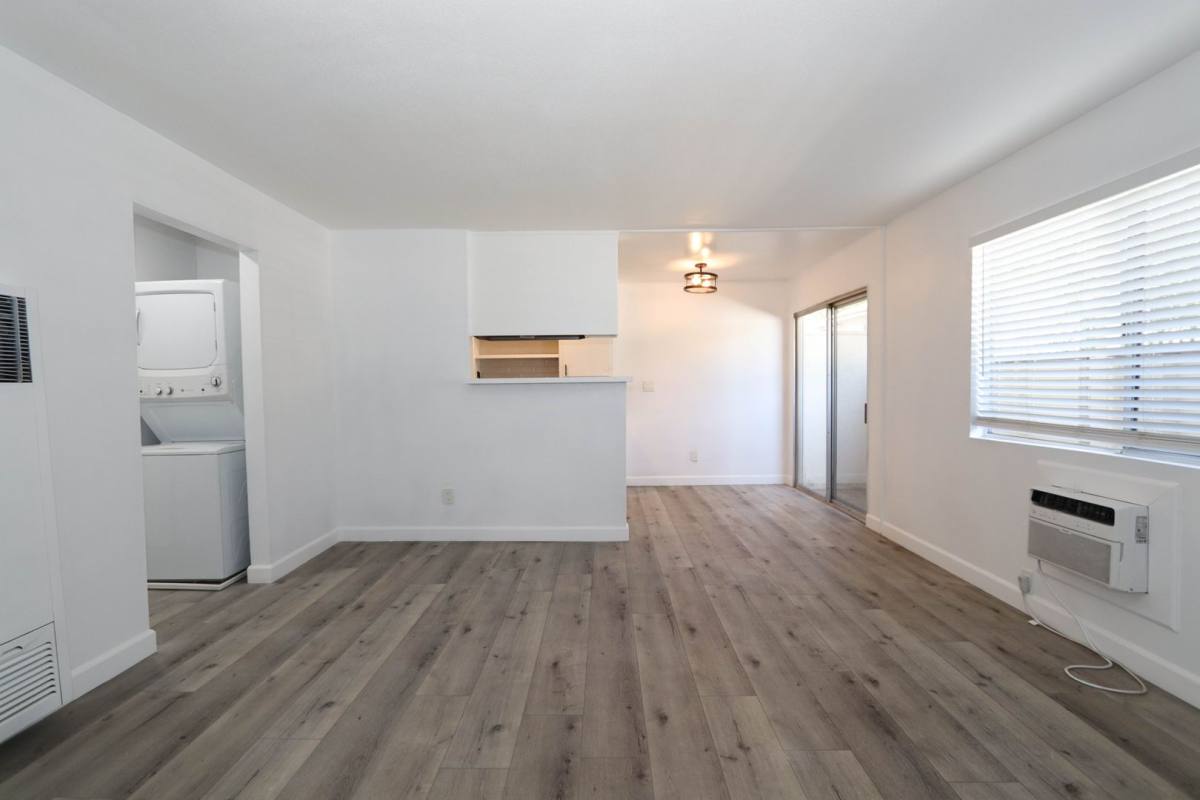Apartment for rent at 460 Vista Ave, Pasadena, CA 91107