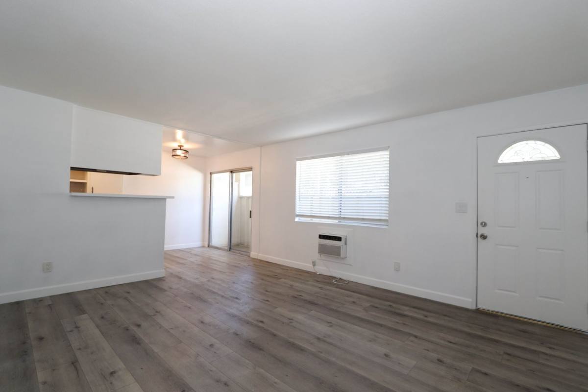 Apartment for rent at 460 Vista Ave, Pasadena, CA 91107