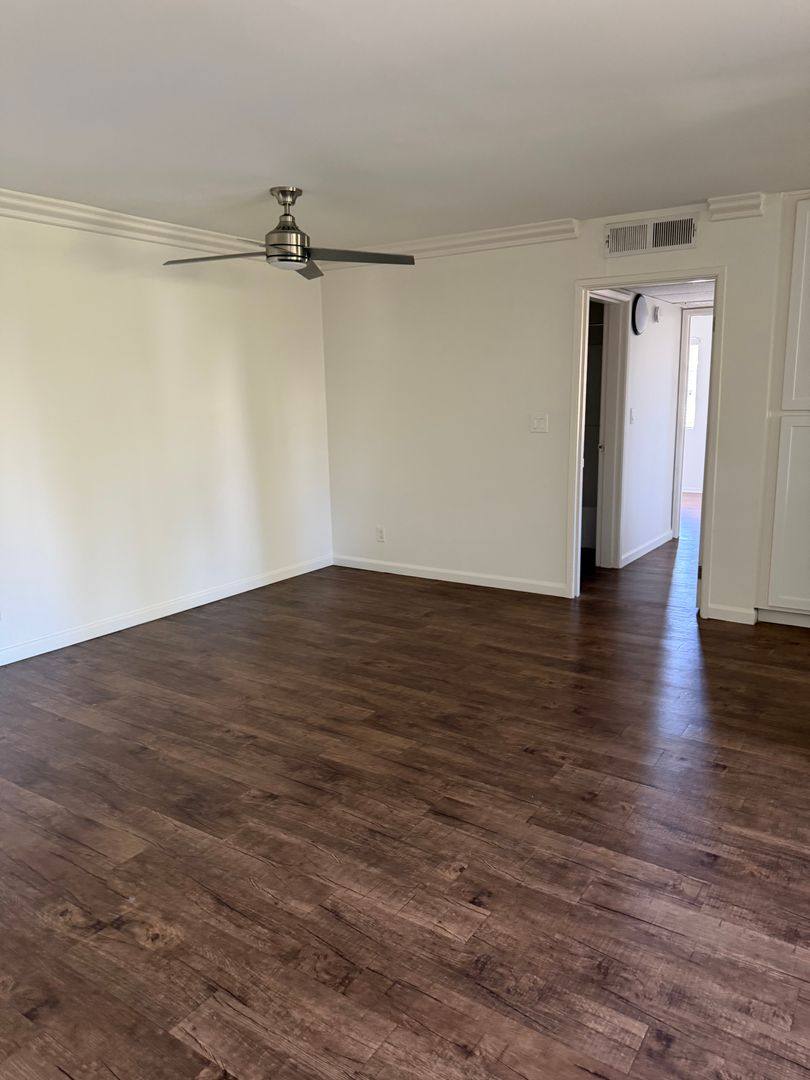 Apartment for rent at 1320 N Sycamore Ave, Los Angeles, CA 90028