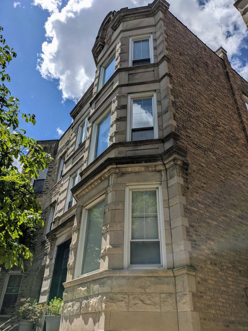 Apartment for rent at 720 S Laflin St, Chicago, IL 60607
