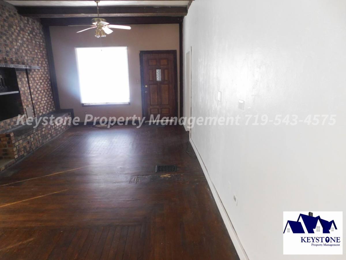 House for rent at 906 N Glendale Ave, Pueblo, CO 81001