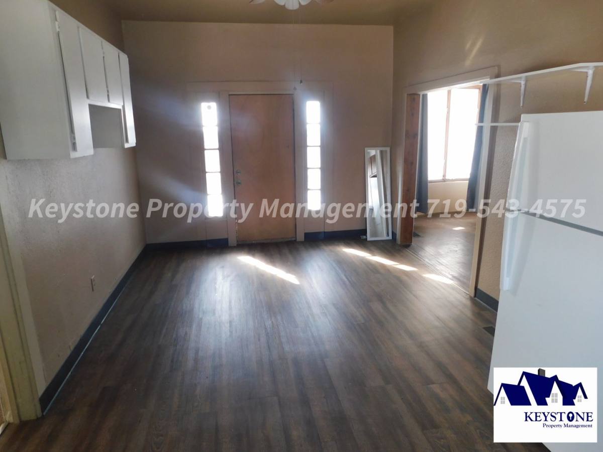 House for rent at 906 N Glendale Ave, Pueblo, CO 81001