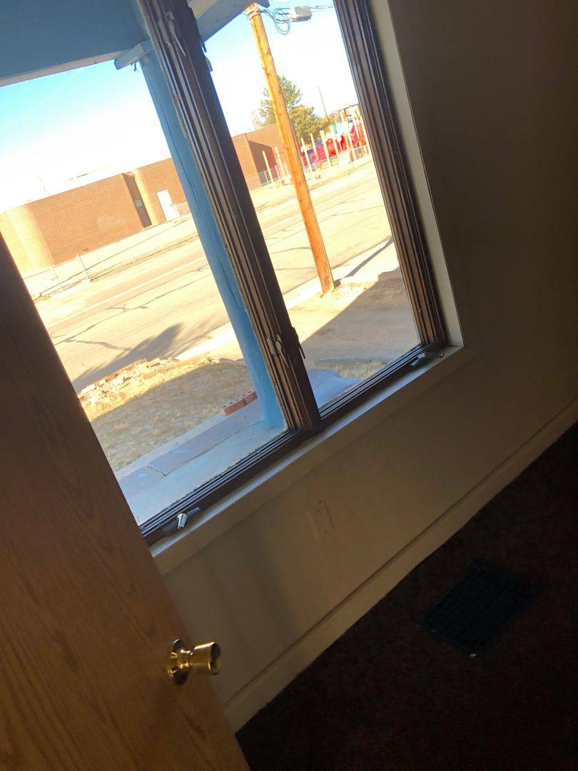 House for rent at 906 N Glendale Ave, Pueblo, CO 81001