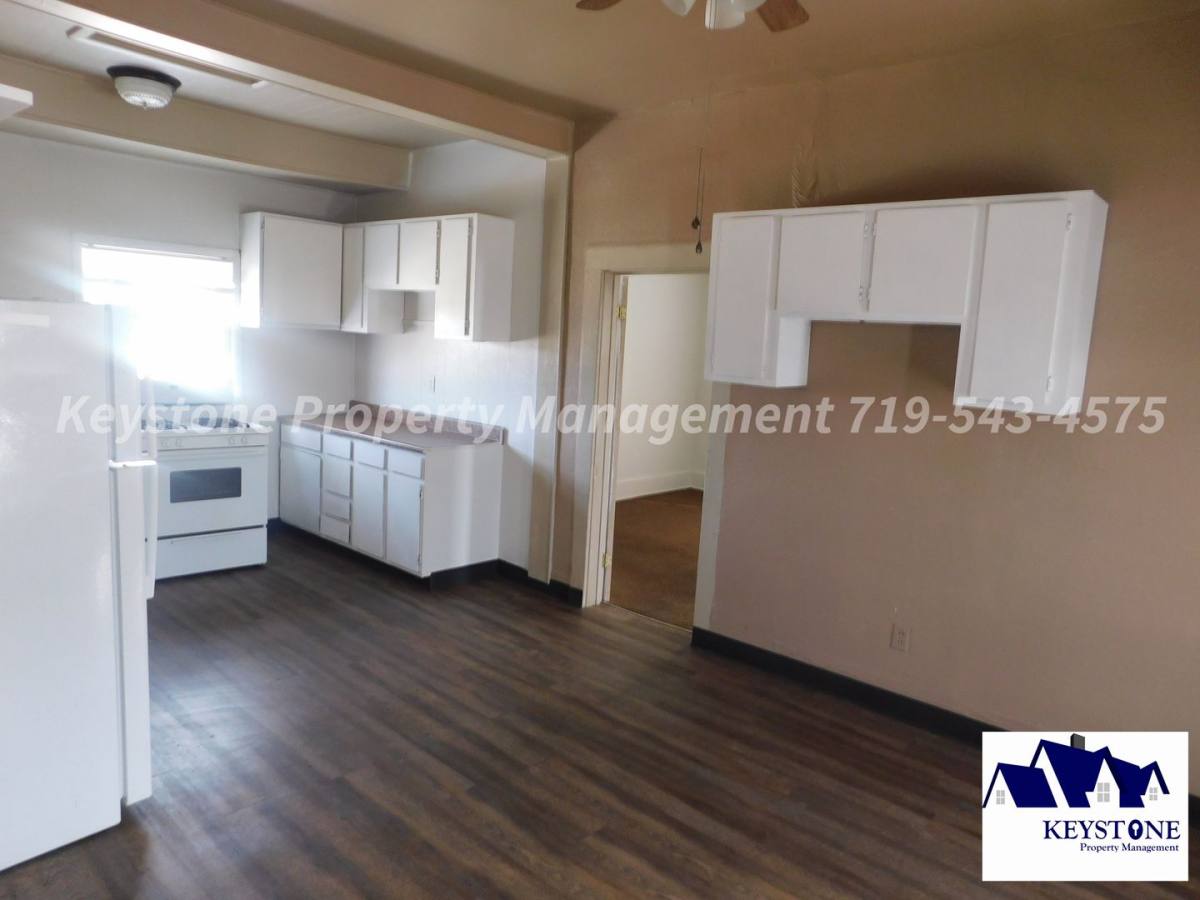 House for rent at 906 N Glendale Ave, Pueblo, CO 81001