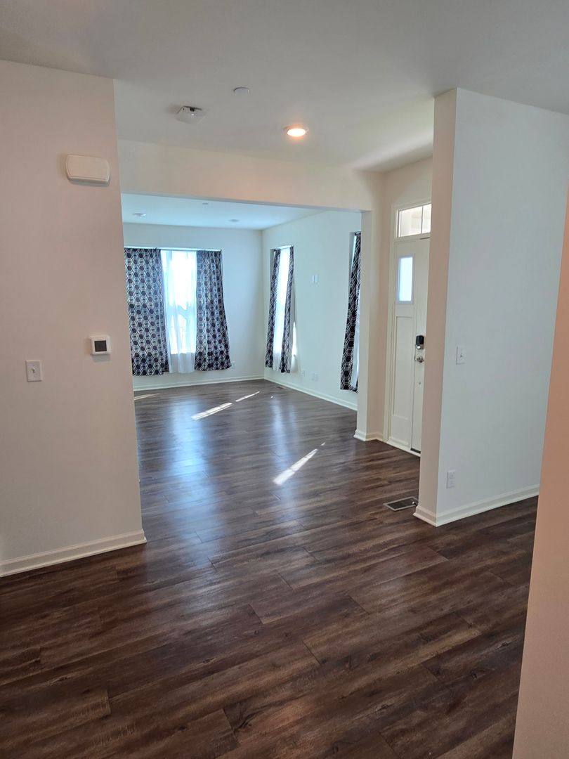 Townhouse for rent at 1123 Hawk Hollow Dr, Yorkville, IL 60560