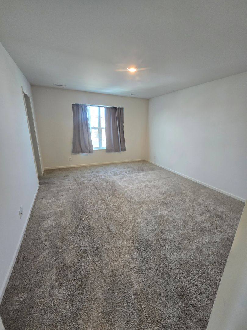 Townhouse for rent at 1123 Hawk Hollow Dr, Yorkville, IL 60560