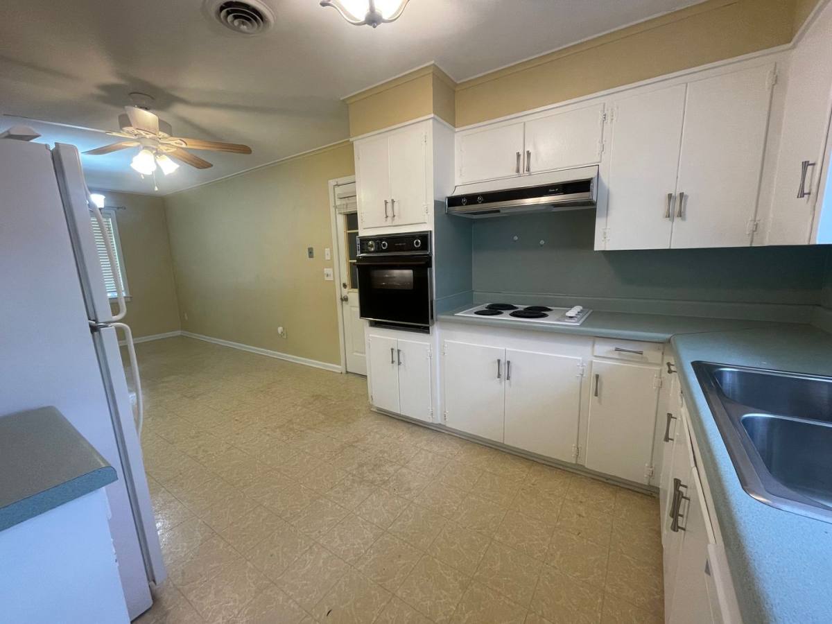 House for rent at 346 Wayne Dr, Shreveport, LA 71105