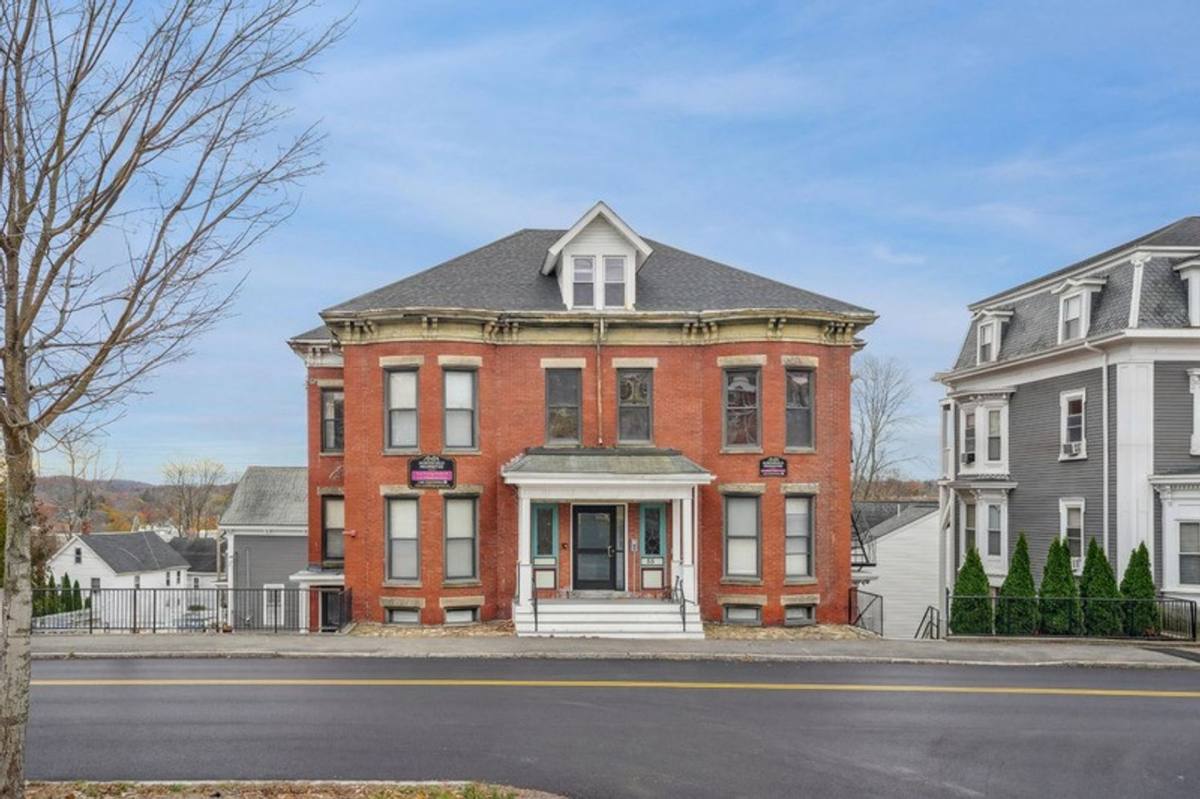 Apartment for rent at 55 Summer St, Haverhill, MA 01830