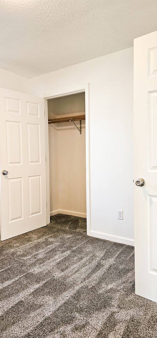 Apartment for rent at 1542 E Diuguid Dr, Murray, KY 42071