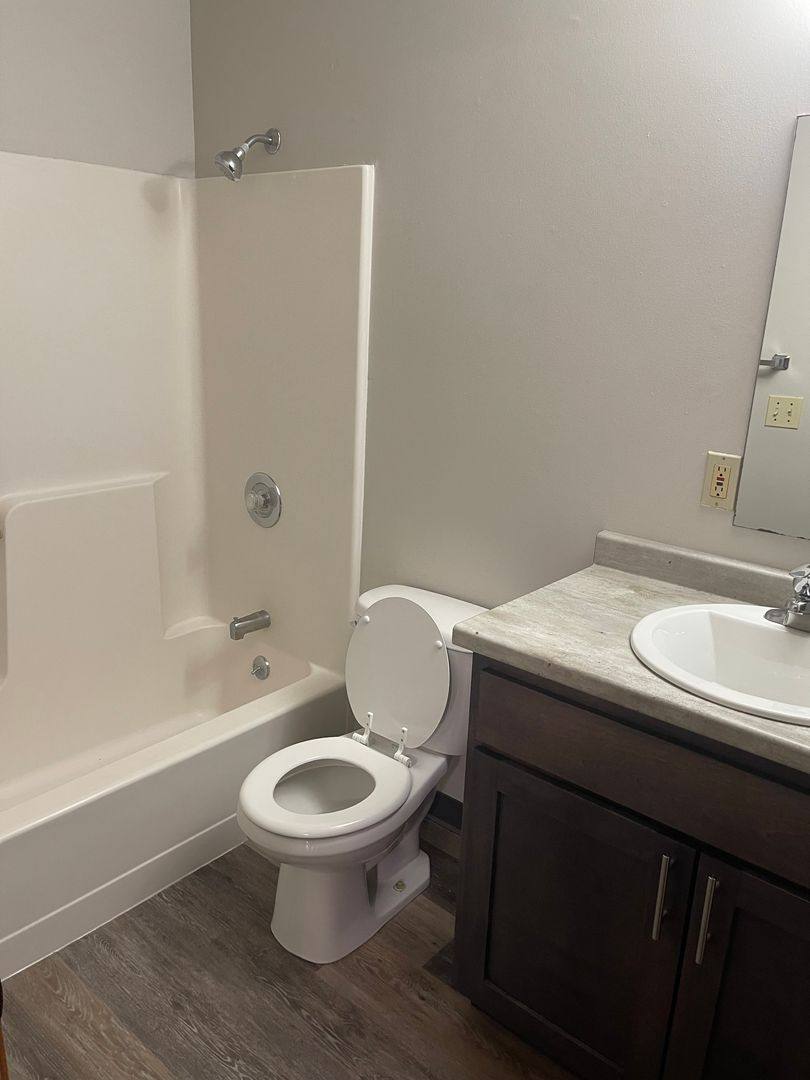 Apartment for rent at 6401 Vine St, Lincoln, NE 68505