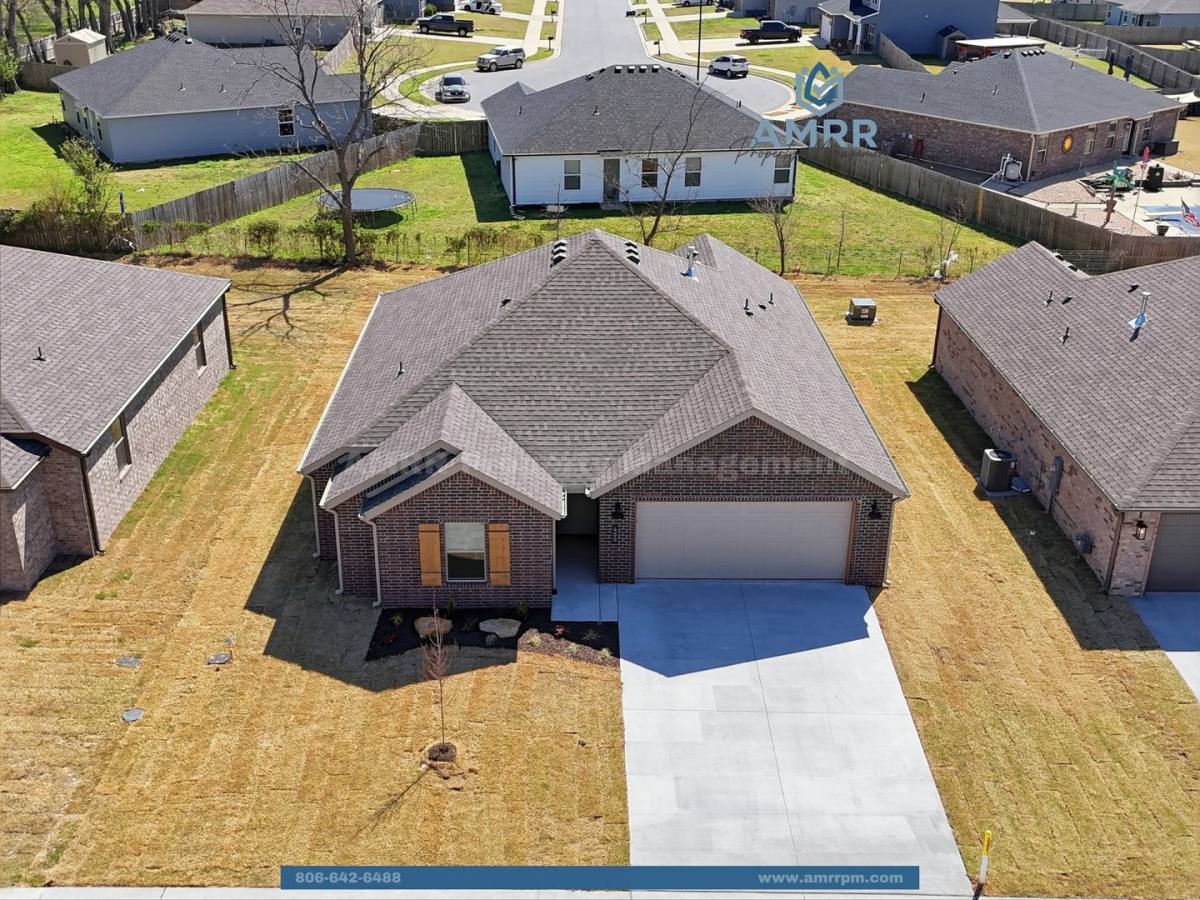 House for rent at 400 Cattleman Lane, Siloam Springs, AR 72761