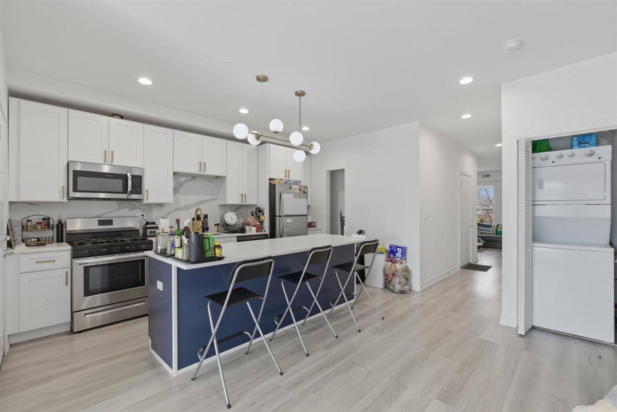 Apartment for rent at 4939 N Saint Louis Ave #3, Chicago, IL 60625