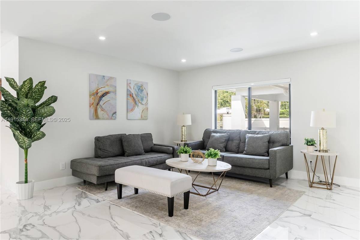 House for rent at 1600 Micanopy Ave #O, Miami, FL 33133