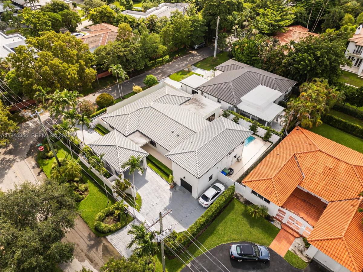 House for rent at 1600 Micanopy Ave #O, Miami, FL 33133