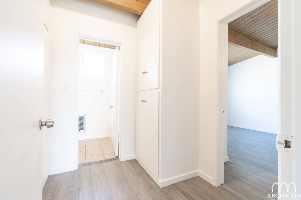 Apartment for rent at 1632-1640 Lake St, Glendale, CA 91201