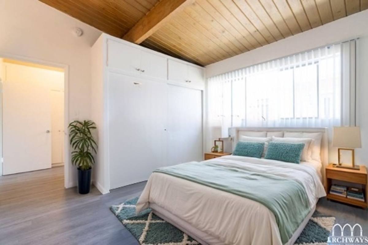 Apartment for rent at 1632-1640 Lake St, Glendale, CA 91201