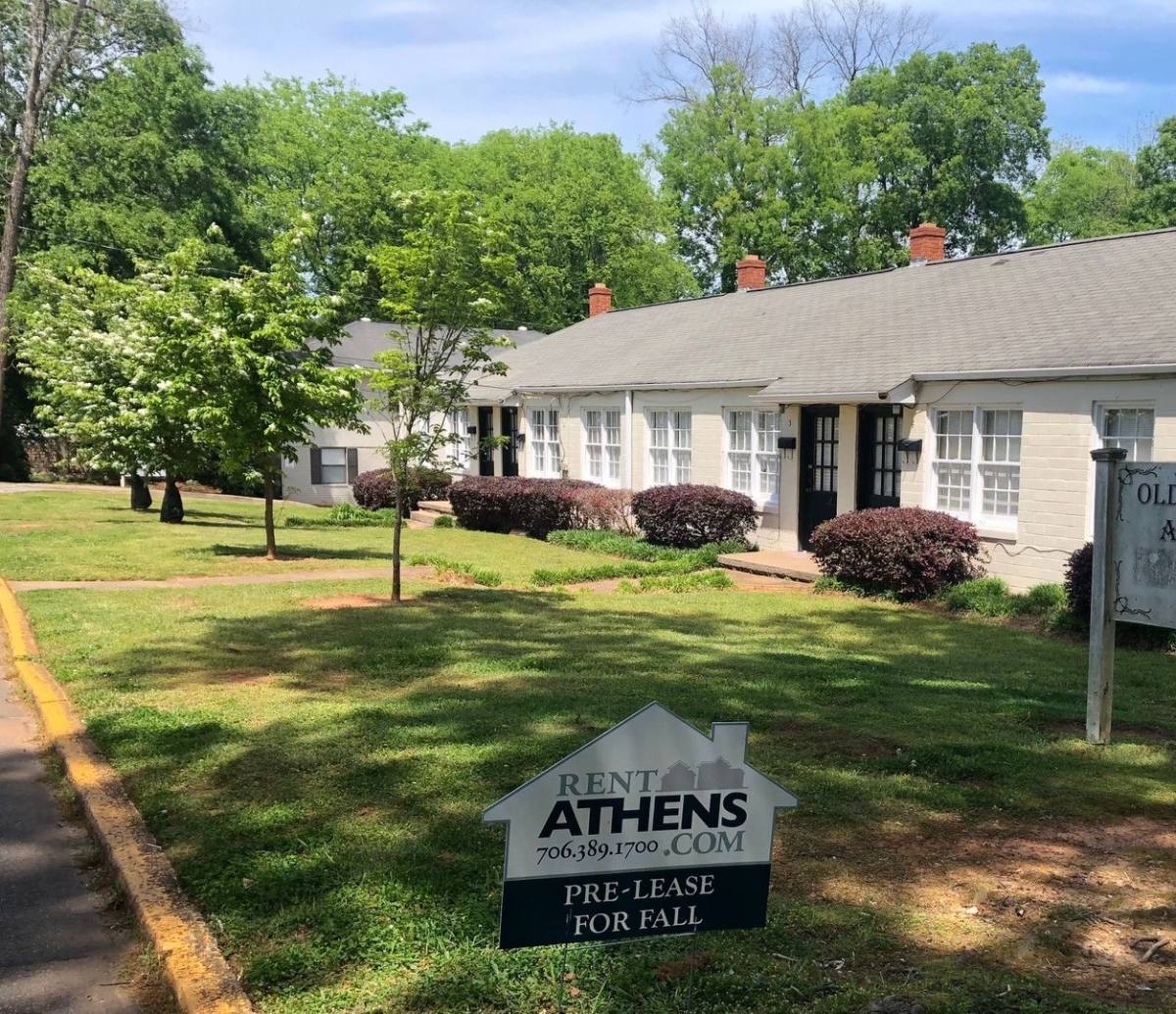 Apartment for rent at 325 S Harris St, Athens, GA 30605