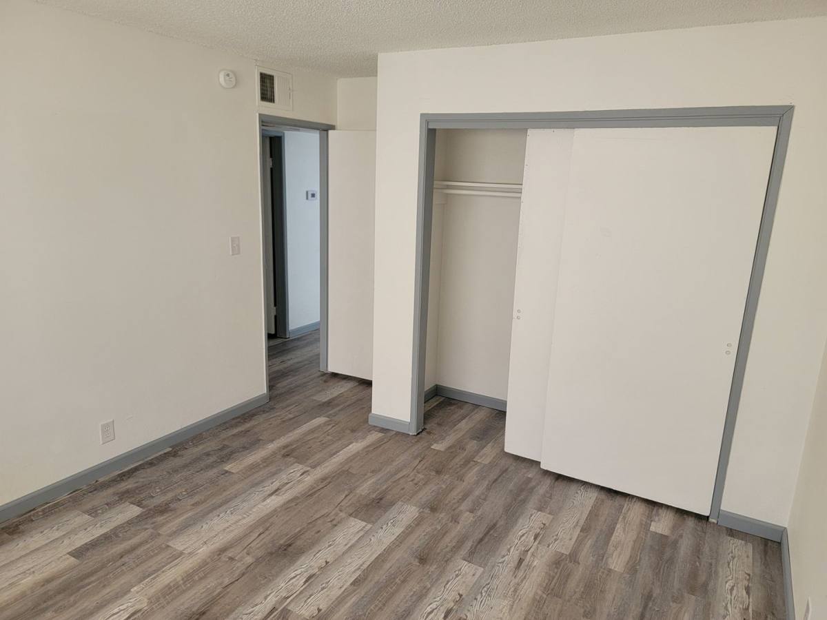 Apartment for rent at 5232 Pebble Beach Blvd, Las Vegas, NV 89108