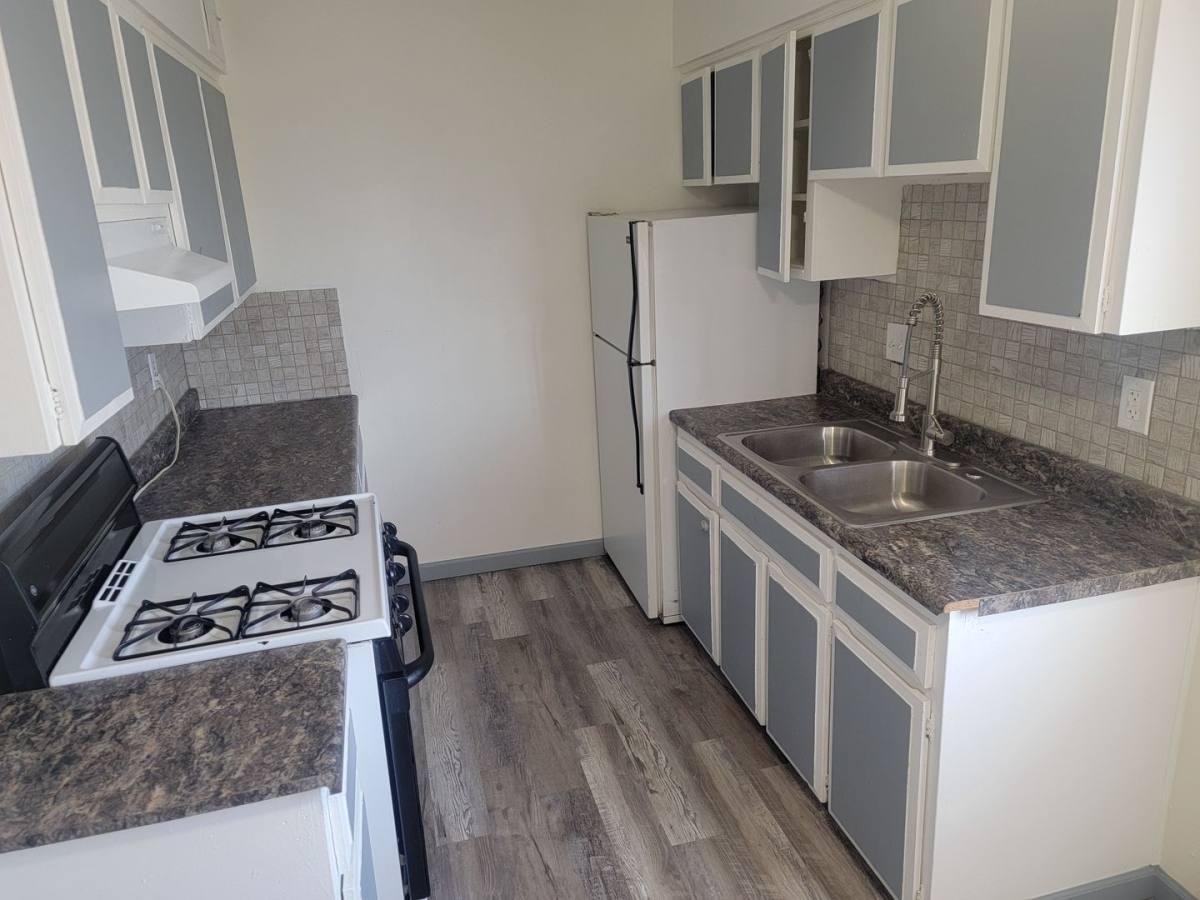 Apartment for rent at 5232 Pebble Beach Blvd, Las Vegas, NV 89108