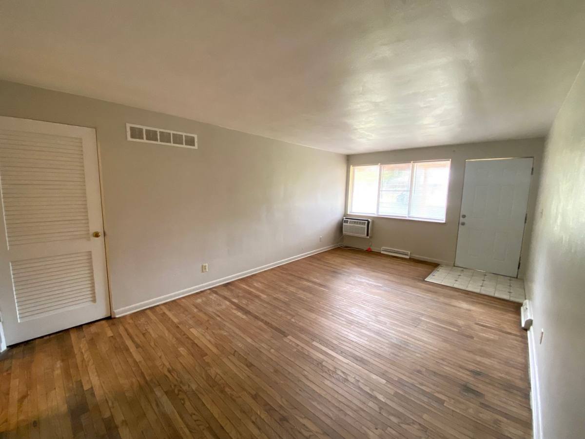 Apartment for rent at 249 E Oak Cliff Court, Peoria, IL 61614