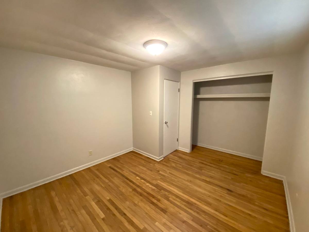 Apartment for rent at 249 E Oak Cliff Court, Peoria, IL 61614