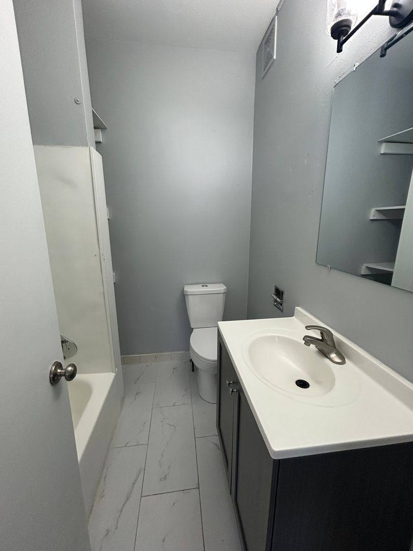 Apartment for rent at 1510 57th St, Kenosha, WI 53140