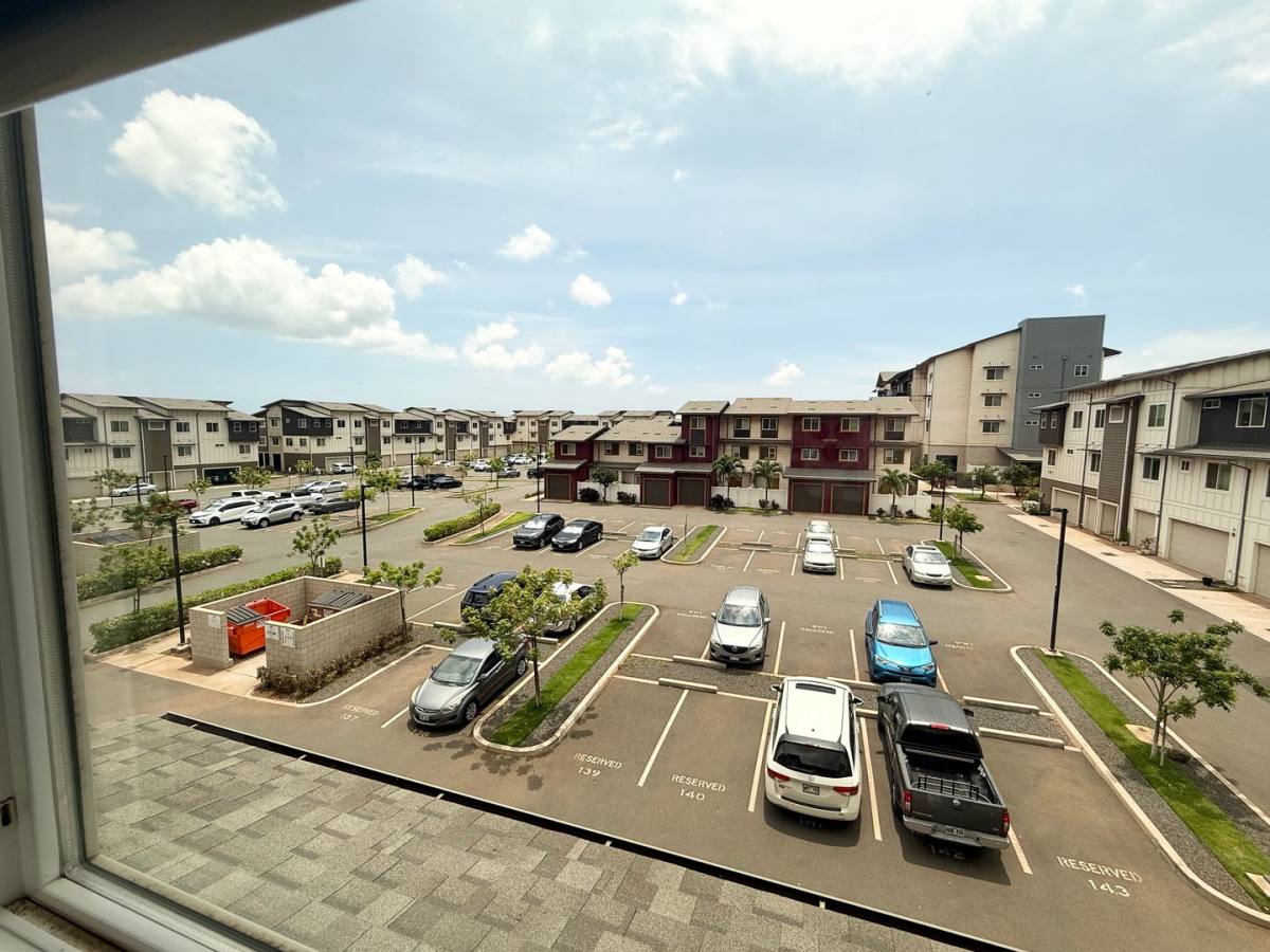 Apartment for rent at 91-3575 Iwikuamoo St, Ewa Beach, HI 96706
