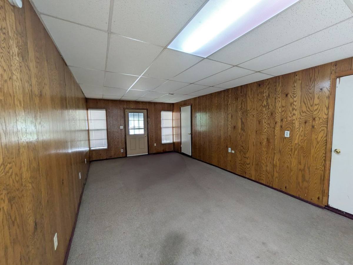 House for rent at 306 Bridal Wreath, Orange, TX 77630