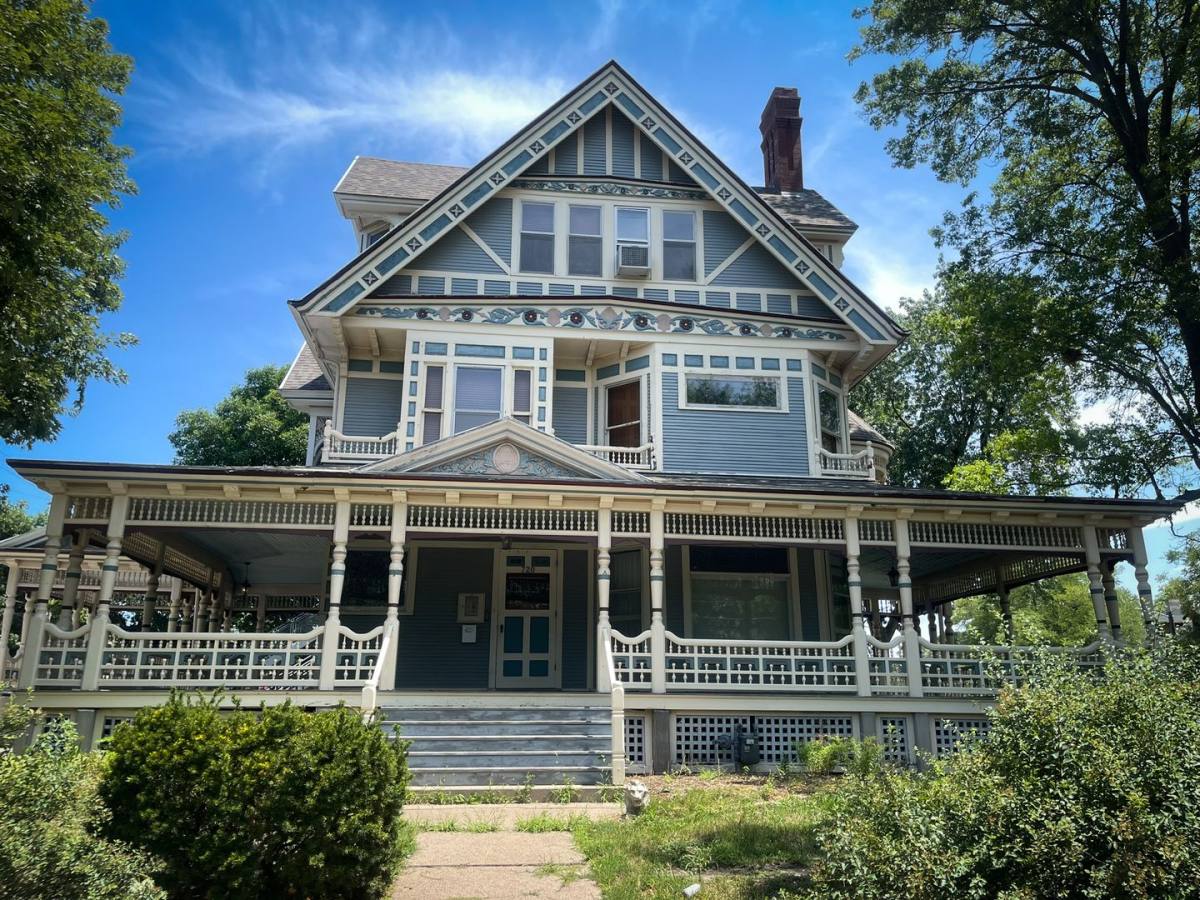 House for rent at 720 S 16th St, Lincoln, NE 68508