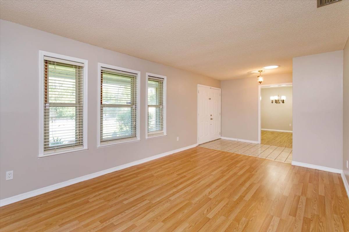 House for rent at 104 Rosemont Court, Debary, FL 32713