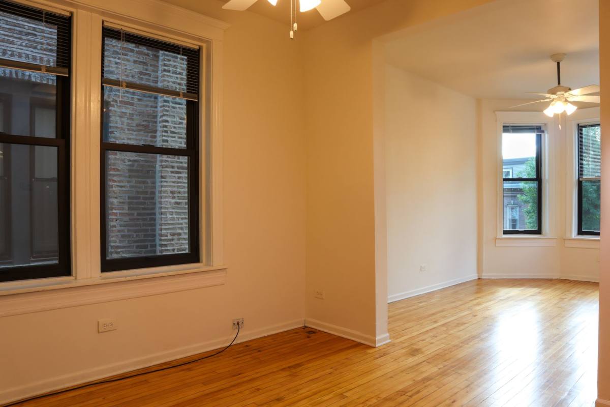 Apartment for rent at 905 S Claremont, Chicago, IL 60612