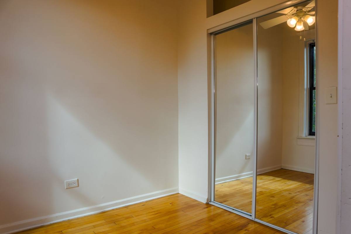 Apartment for rent at 905 S Claremont, Chicago, IL 60612