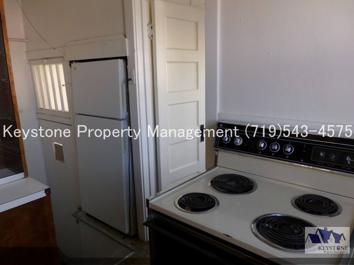 Apartment for rent at 1117 E 3rd St, Pueblo, CO 81001
