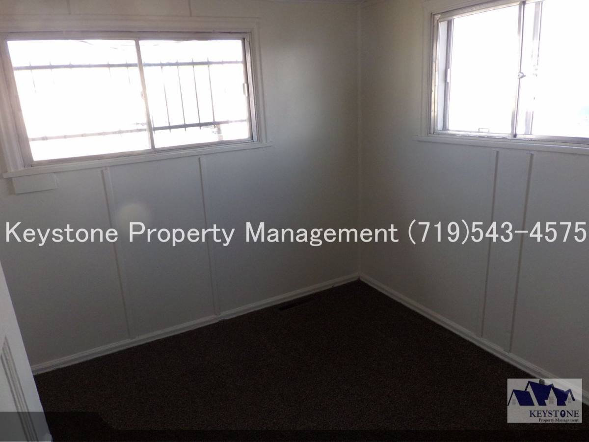 Apartment for rent at 1117 E 3rd St, Pueblo, CO 81001