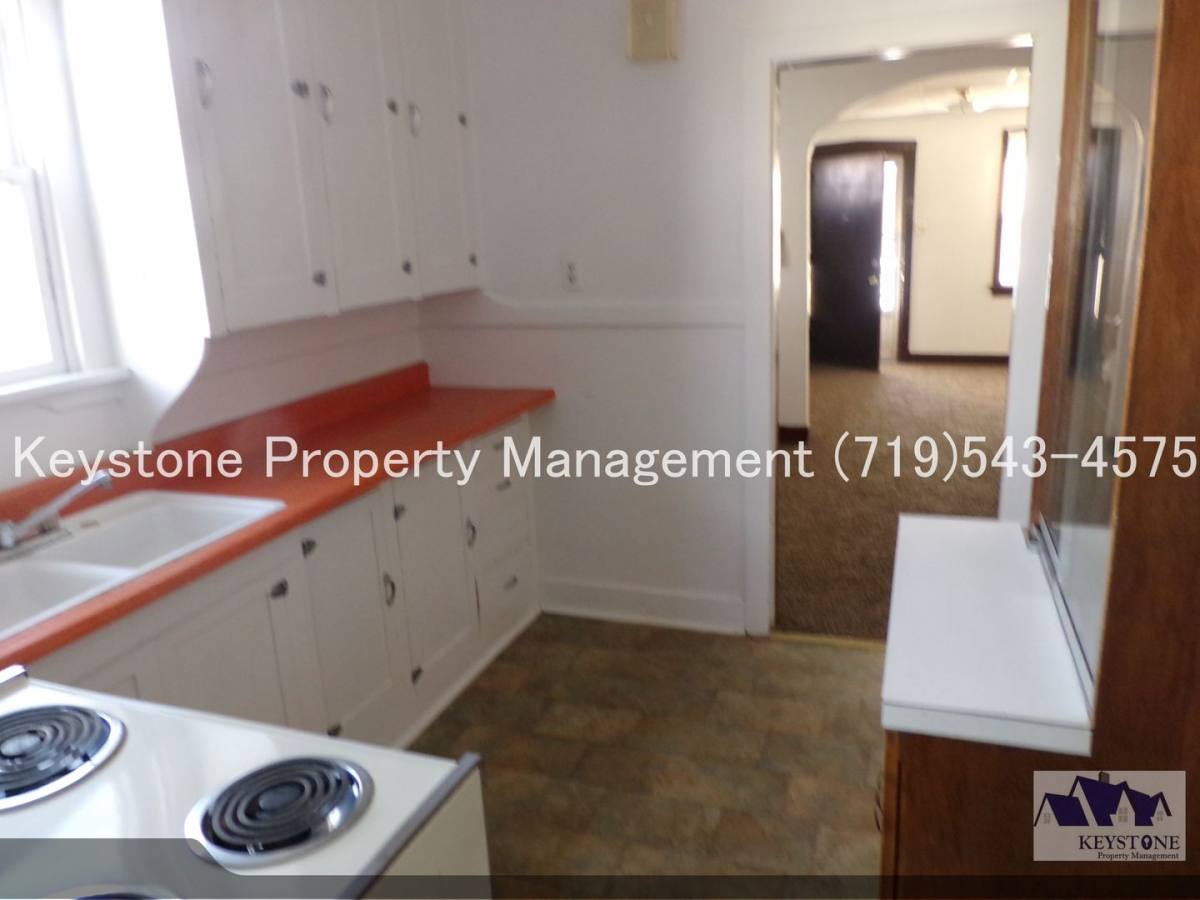 Apartment for rent at 1117 E 3rd St, Pueblo, CO 81001