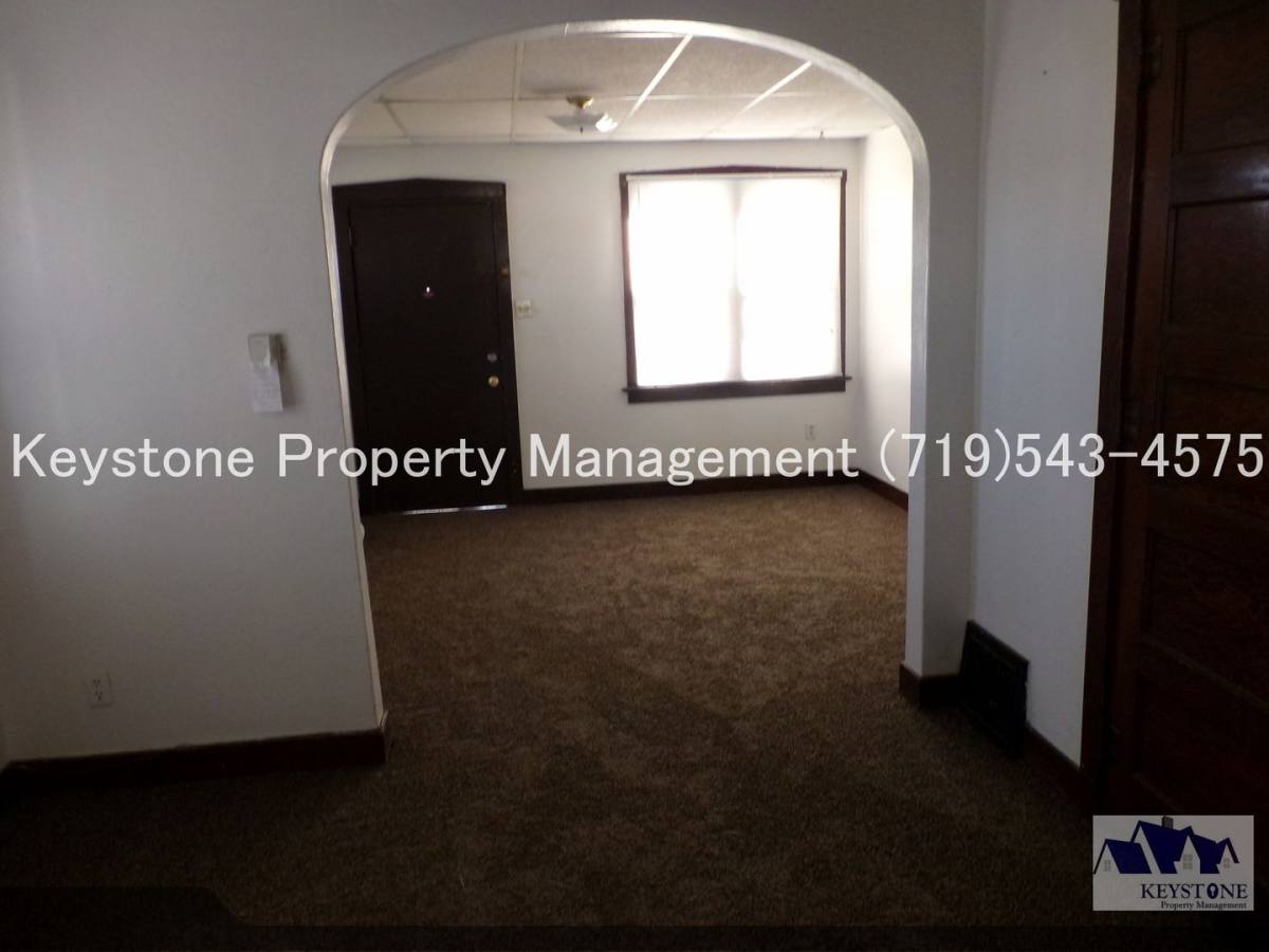 Apartment for rent at 1117 E 3rd St, Pueblo, CO 81001