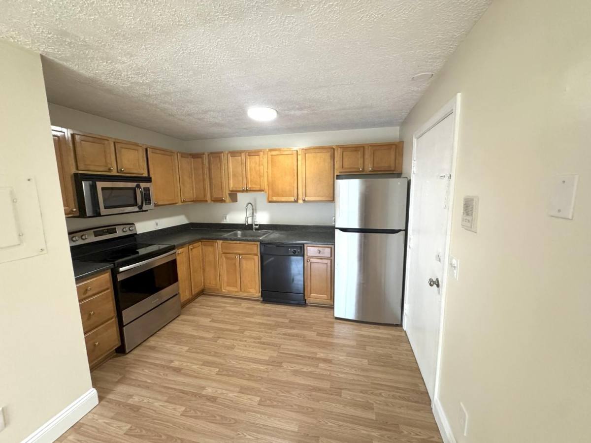 Apartment for rent at 34-64 Dunbarton Rd #64-2D, Manchester, NH 03102