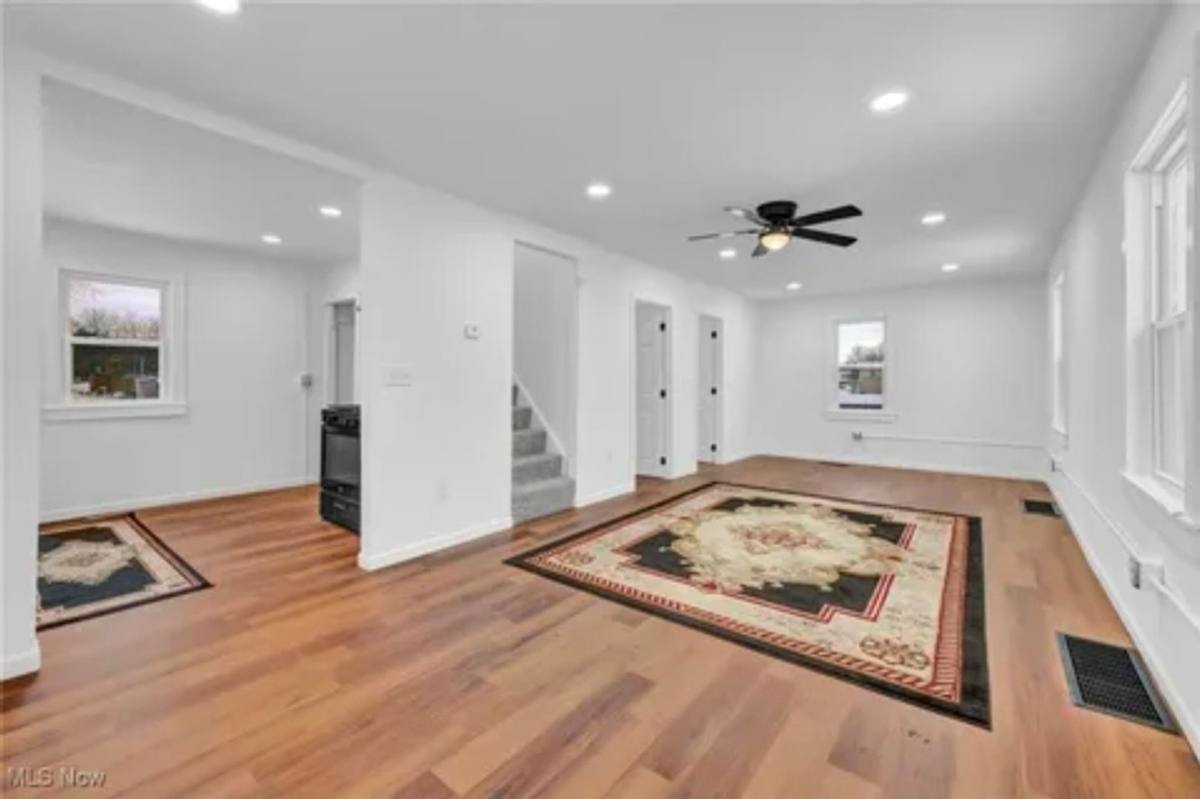 House for rent at 1504 14th St SE, Canton, OH 44707