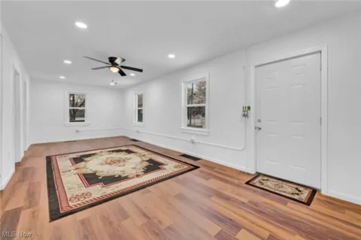 House for rent at 1504 14th St SE, Canton, OH 44707