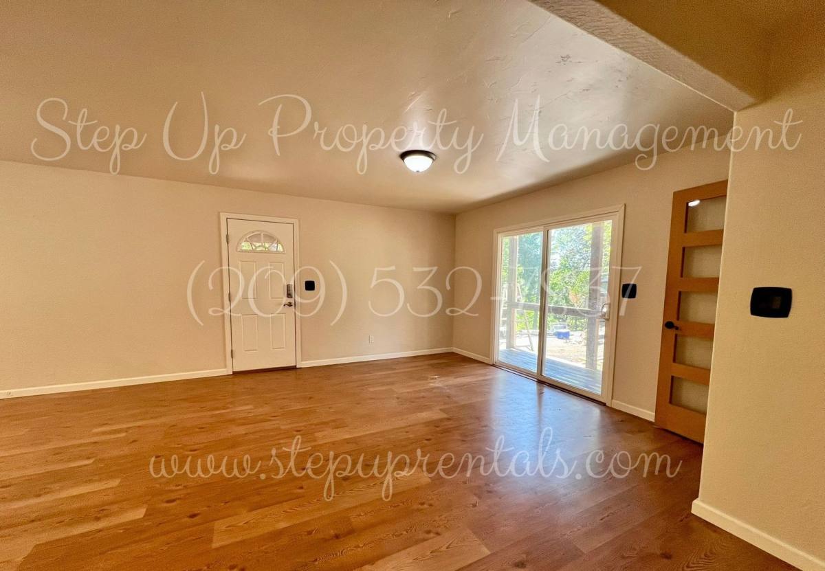 House for rent at 19011 Middle Camp Sugar Pine Rd, Twain Harte, CA 95383