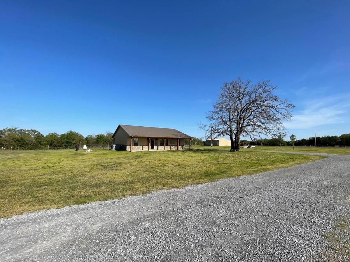 House for rent at 9577 Choate Prairie Rd, Indianola, OK 74442