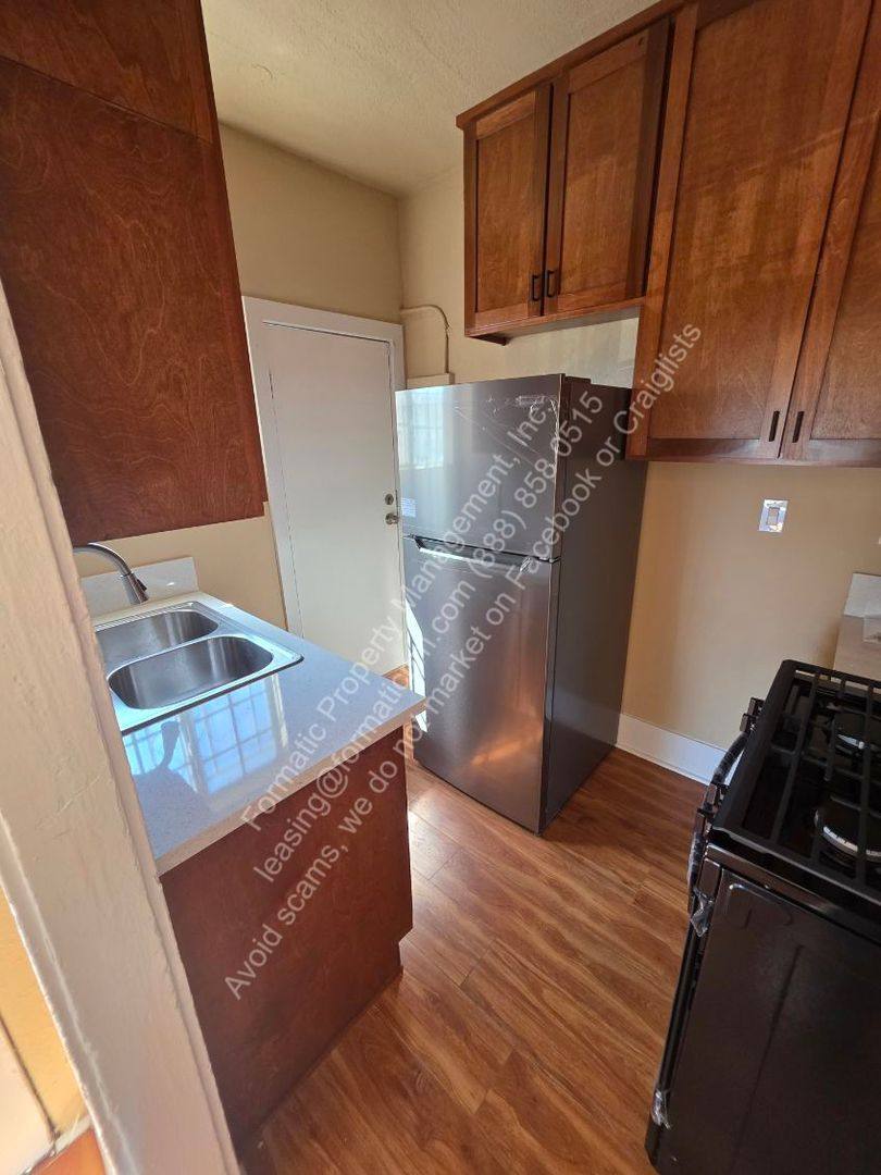 Apartment for rent at 1285-1287 E Martin Luther King Jr Blvd, Los Angeles, CA 90011